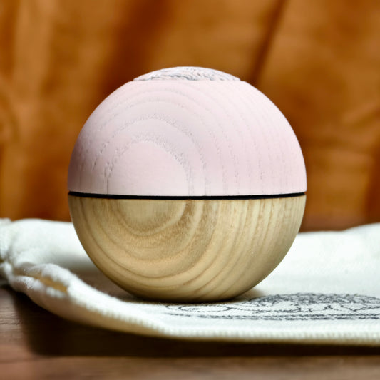 Winner Kendama  Gecko paint  pink cloud tama only