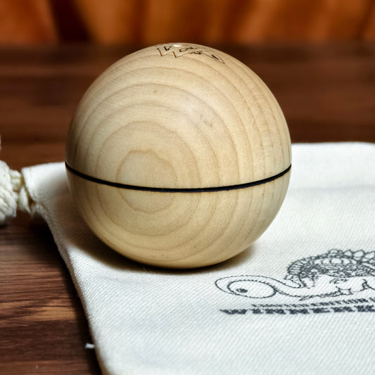 Winner Kendama Gecko paint MBL 1 line tama only