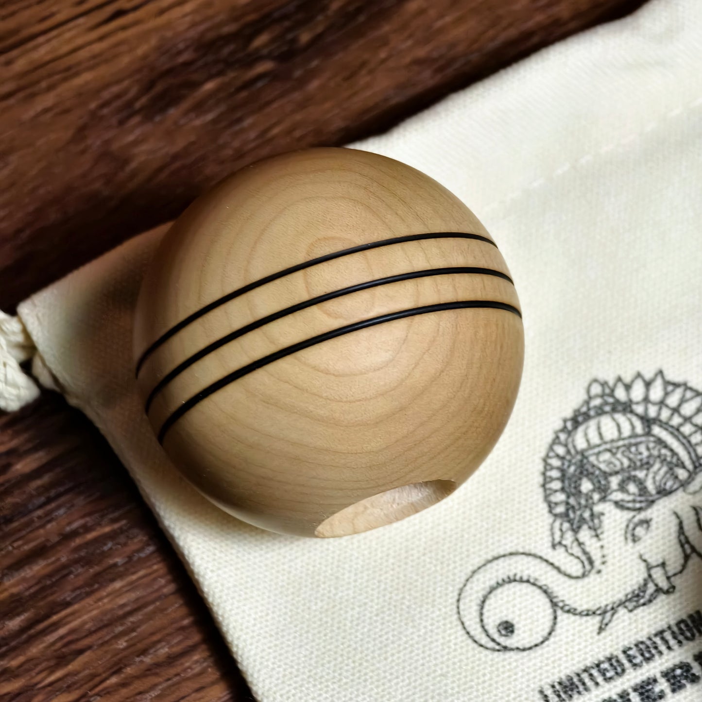 Winner Kendama Gecko paint MBL 3 line tama only