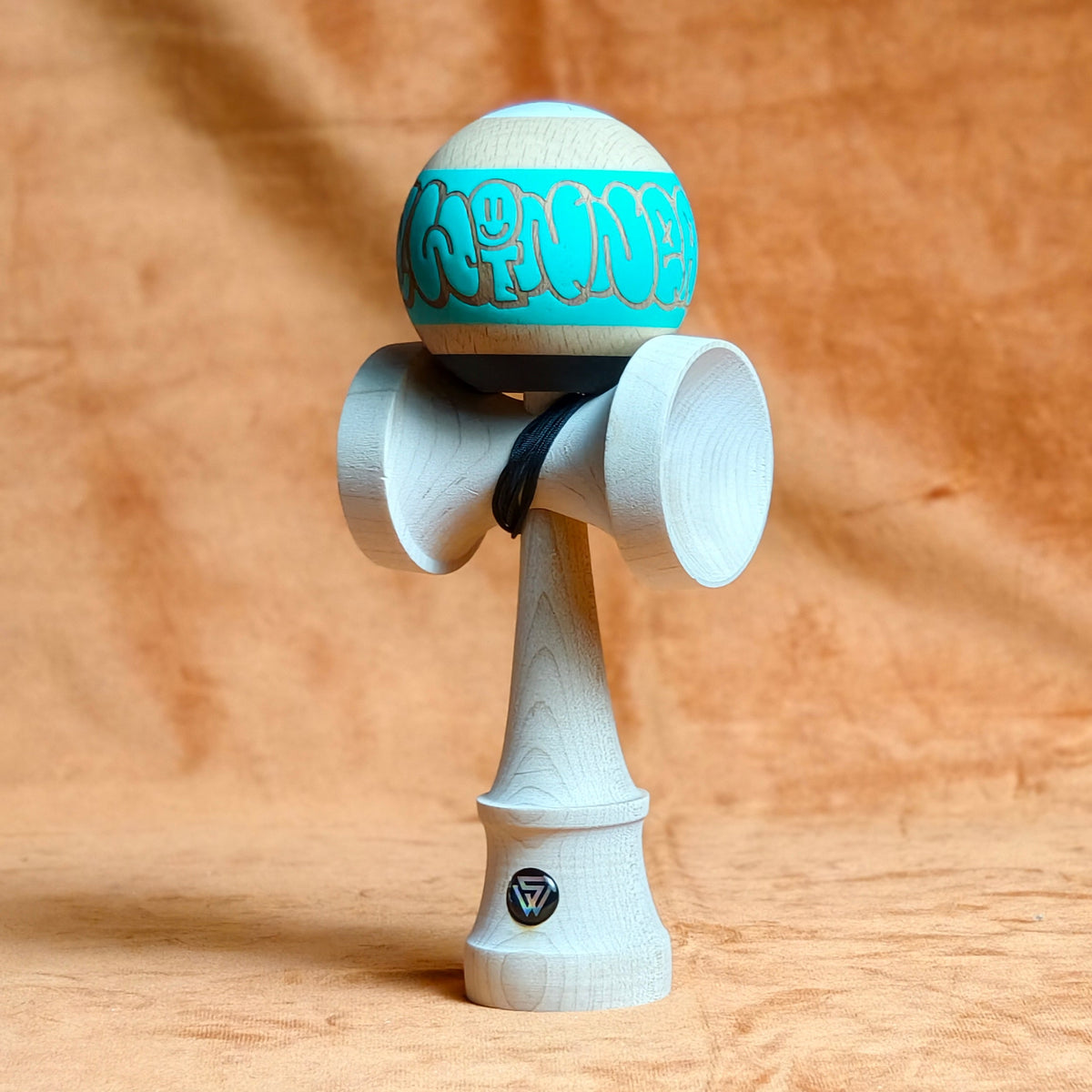 Winner kendama Gecko paint Hollow Celadon
tama only