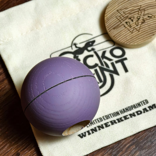 Winner Kendama Deep Snow ball Gecko paint hot