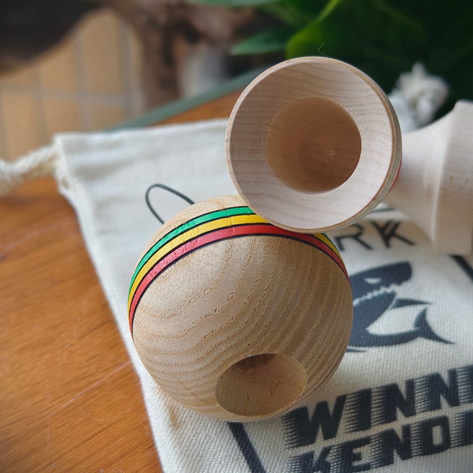 Winner Kendama Shark Shape Rasta