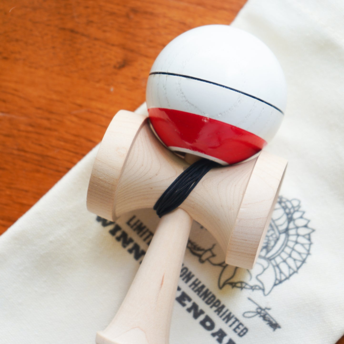 Winner Kendama Shape Shape R/W Handpainted