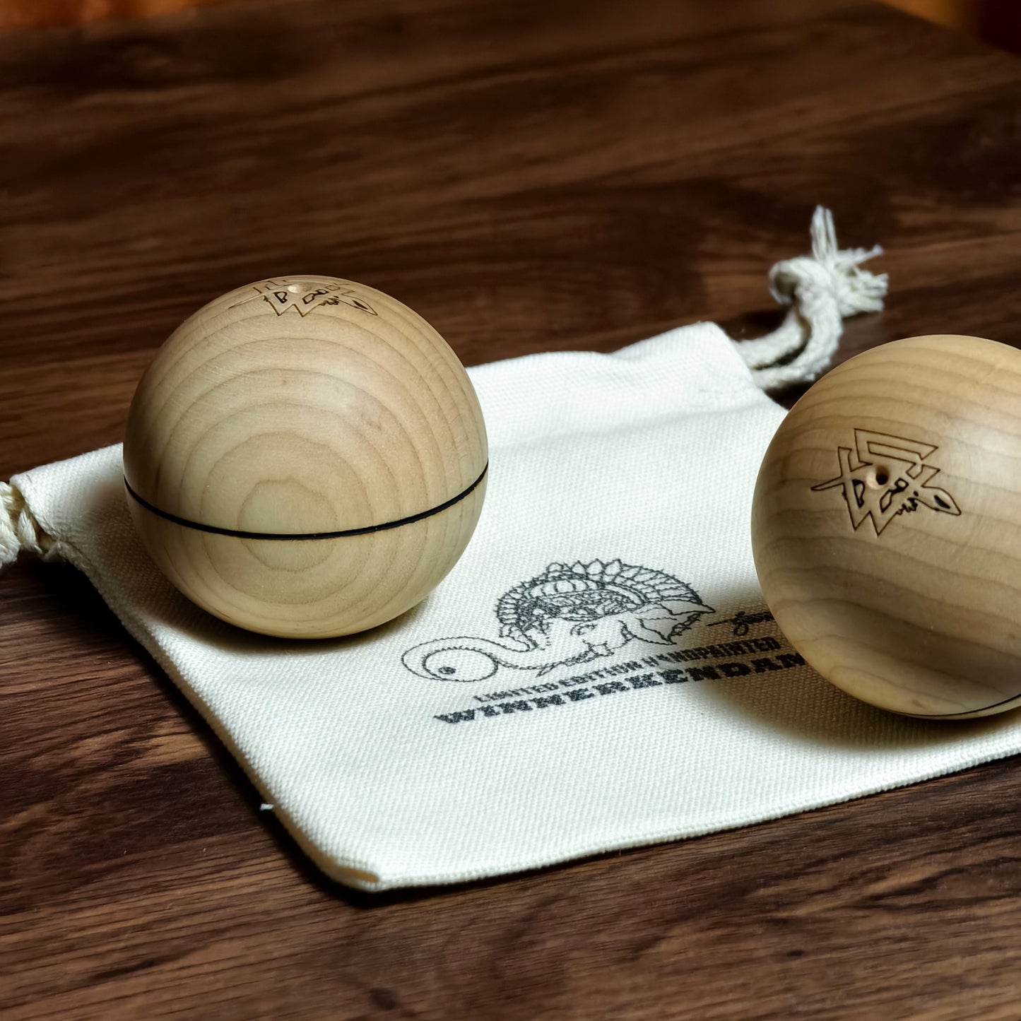 Winner Kendama  Gecko paint  MBL 1 line tama only