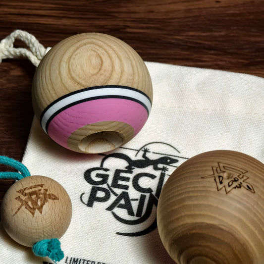 Winner Kendama  Gecko paint  pinkwhite  tama only