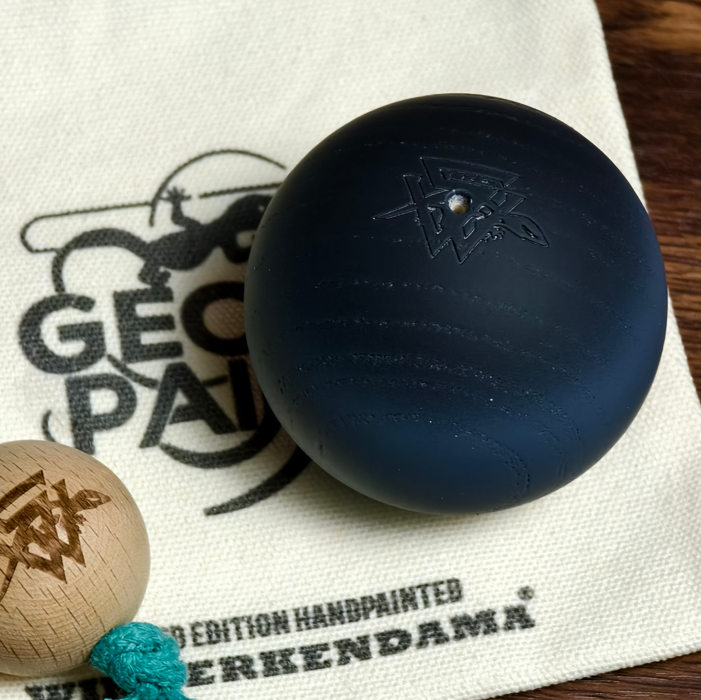 Winner Kendama  Gecko paint  Phantom tama only NEW