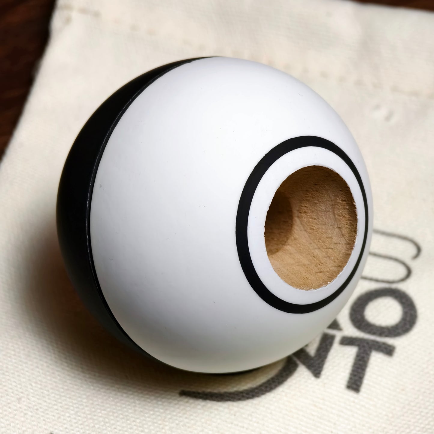 Winner Kendama  Gecko paint  Tai chi tama only