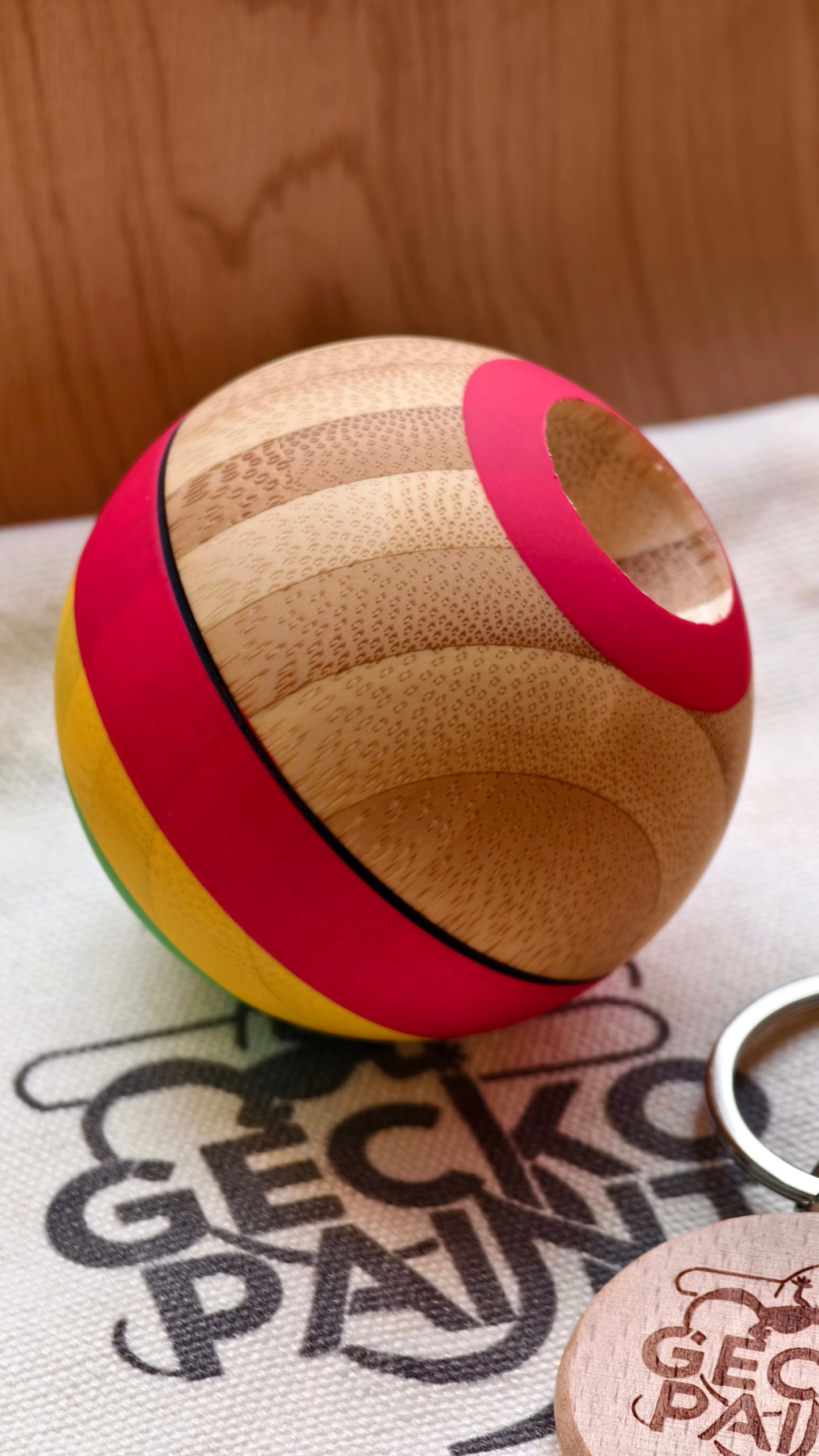 Winner kendama Gecko paint Bamboo Rasta tama only