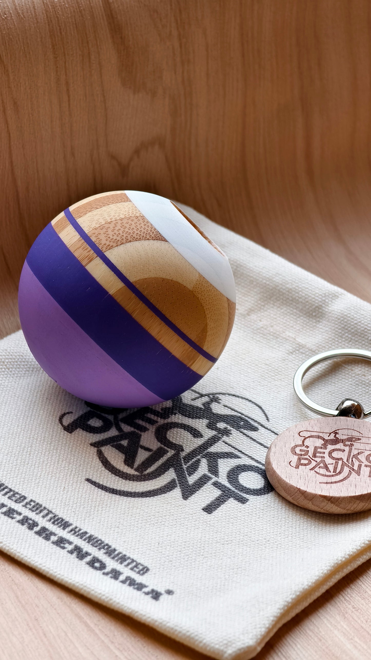 Winner kendama Gecko paint Bamboo Purple haze tama only