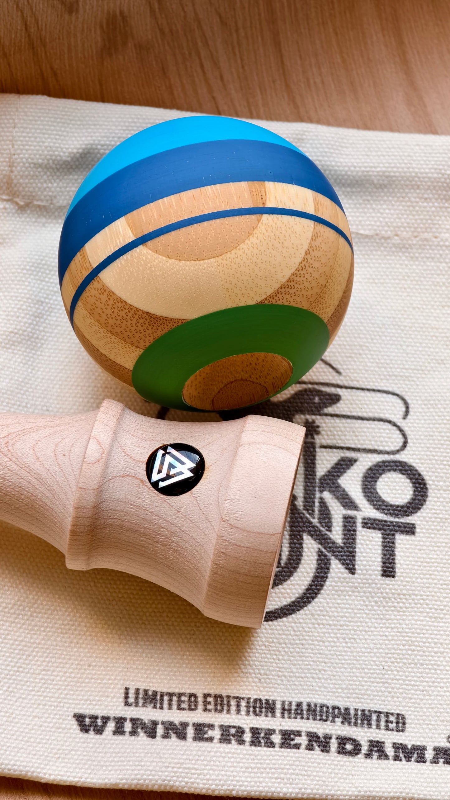 Winner kendama Gecko paint Bamboo Coast tama only