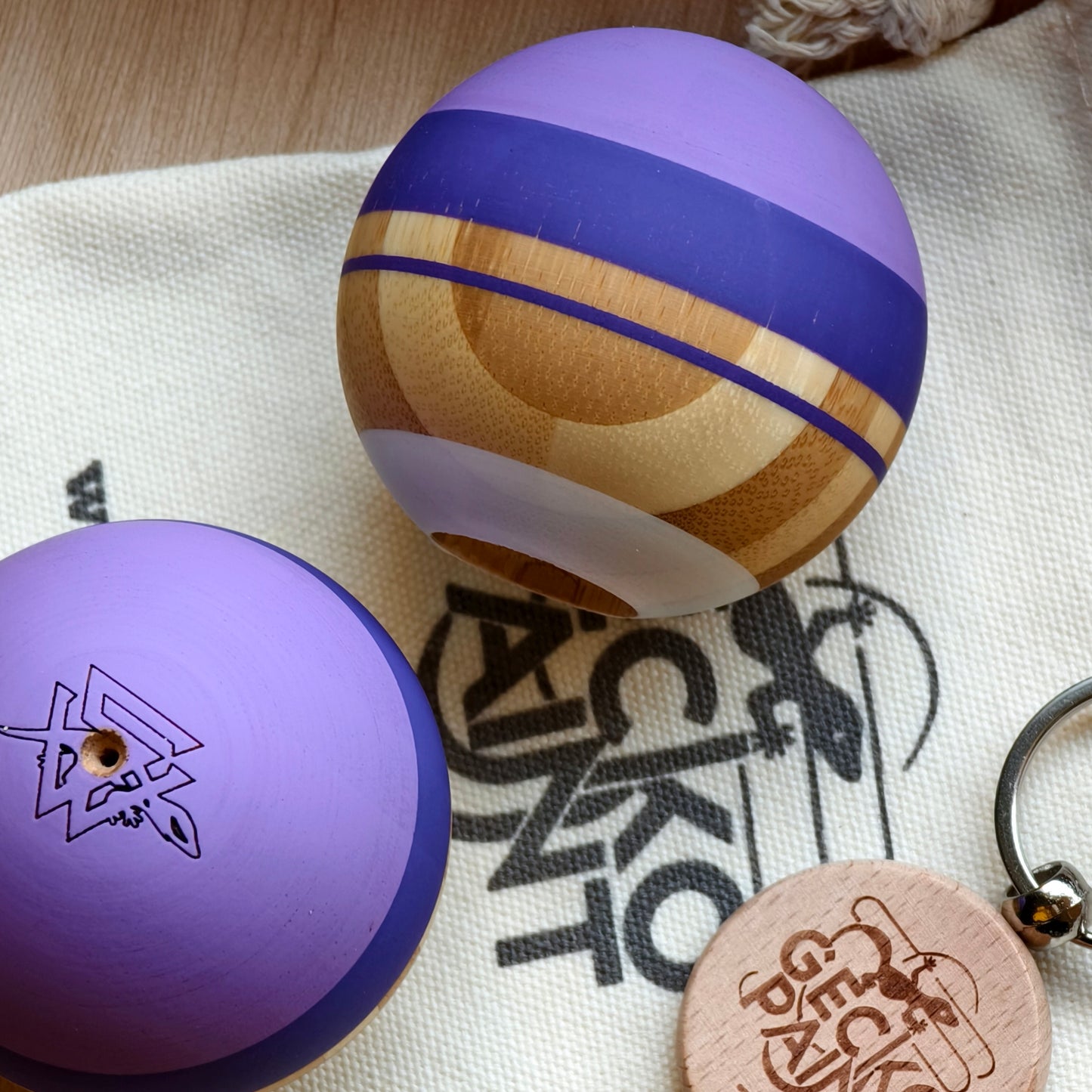 Winner kendama Gecko paint Bamboo Purple haze tama only