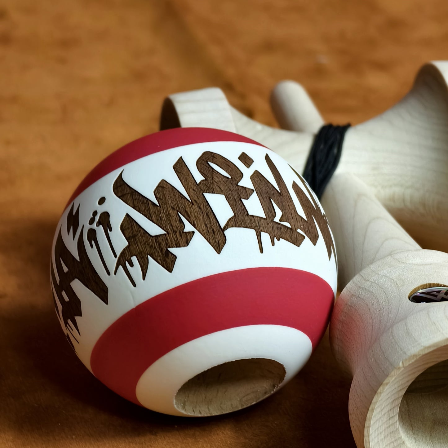 Winner kendama Gecko paint R&W Graffiti tama only  NEW!