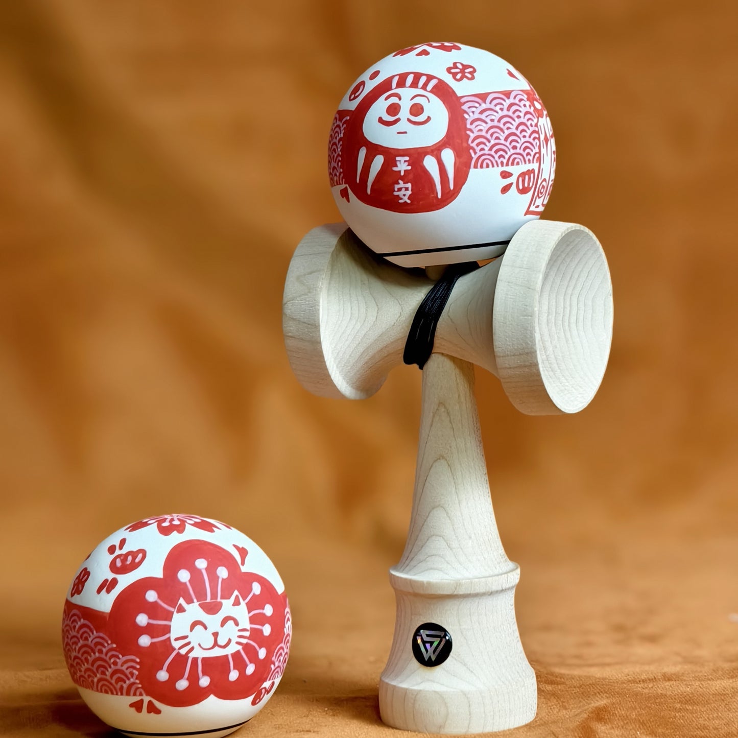 Winner Kendama Gecko paint  Sakura Lucky Cat Hand drawn tama only NEW!