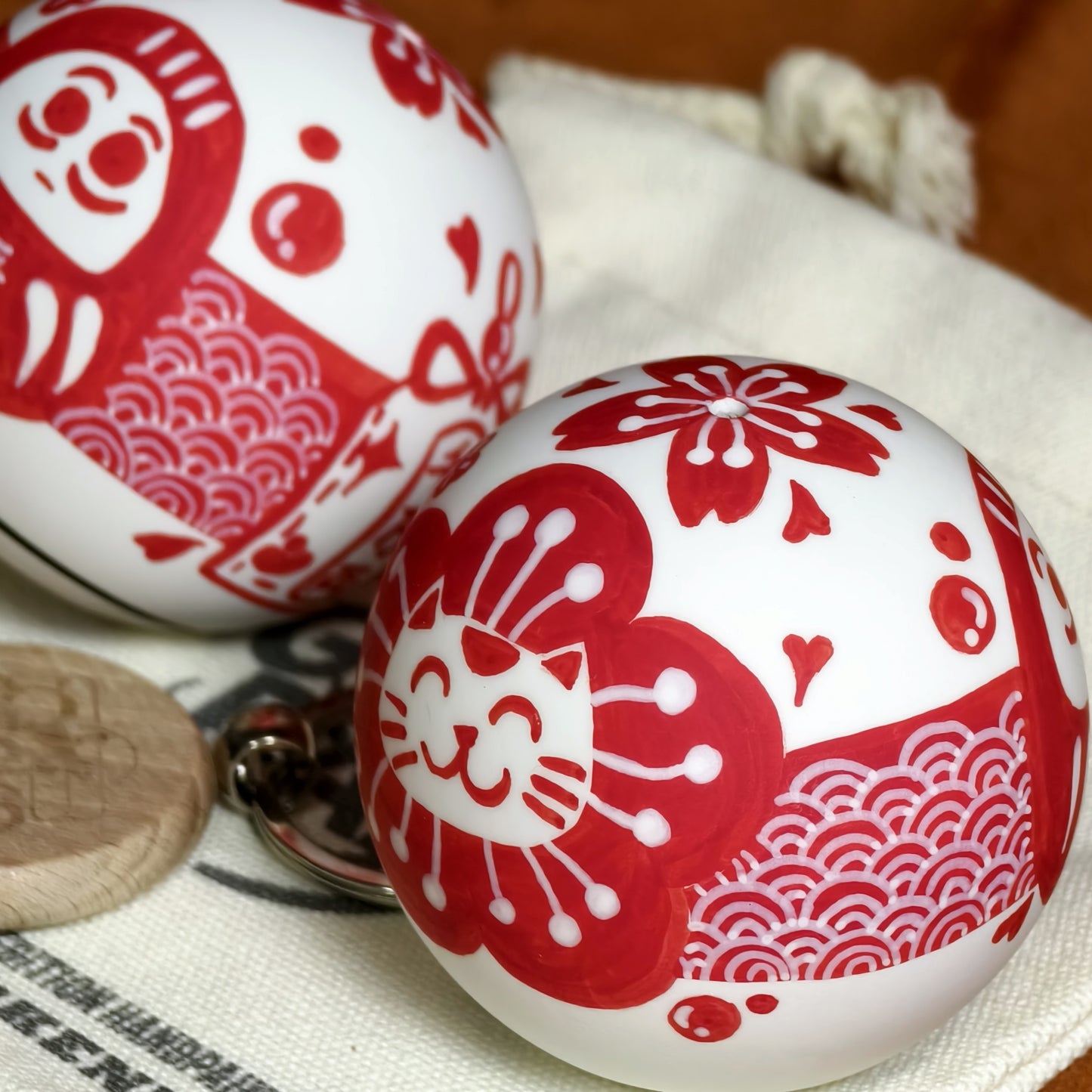 Winner Kendama Gecko paint  Sakura Lucky Cat Hand drawn tama only NEW!