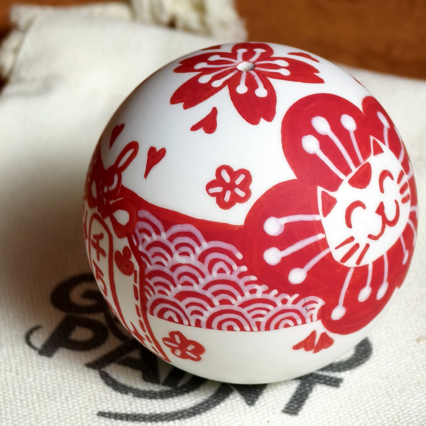 Winner Kendama Gecko paint  Sakura Lucky Cat Hand drawn tama only NEW!