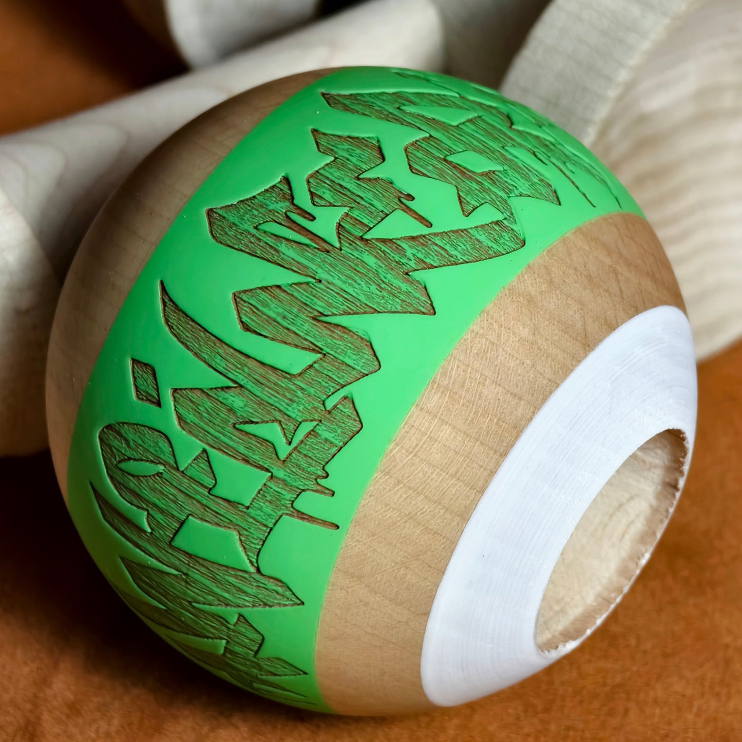 Winner kendama Gecko paint  Green Graffiti tama only Pre Order