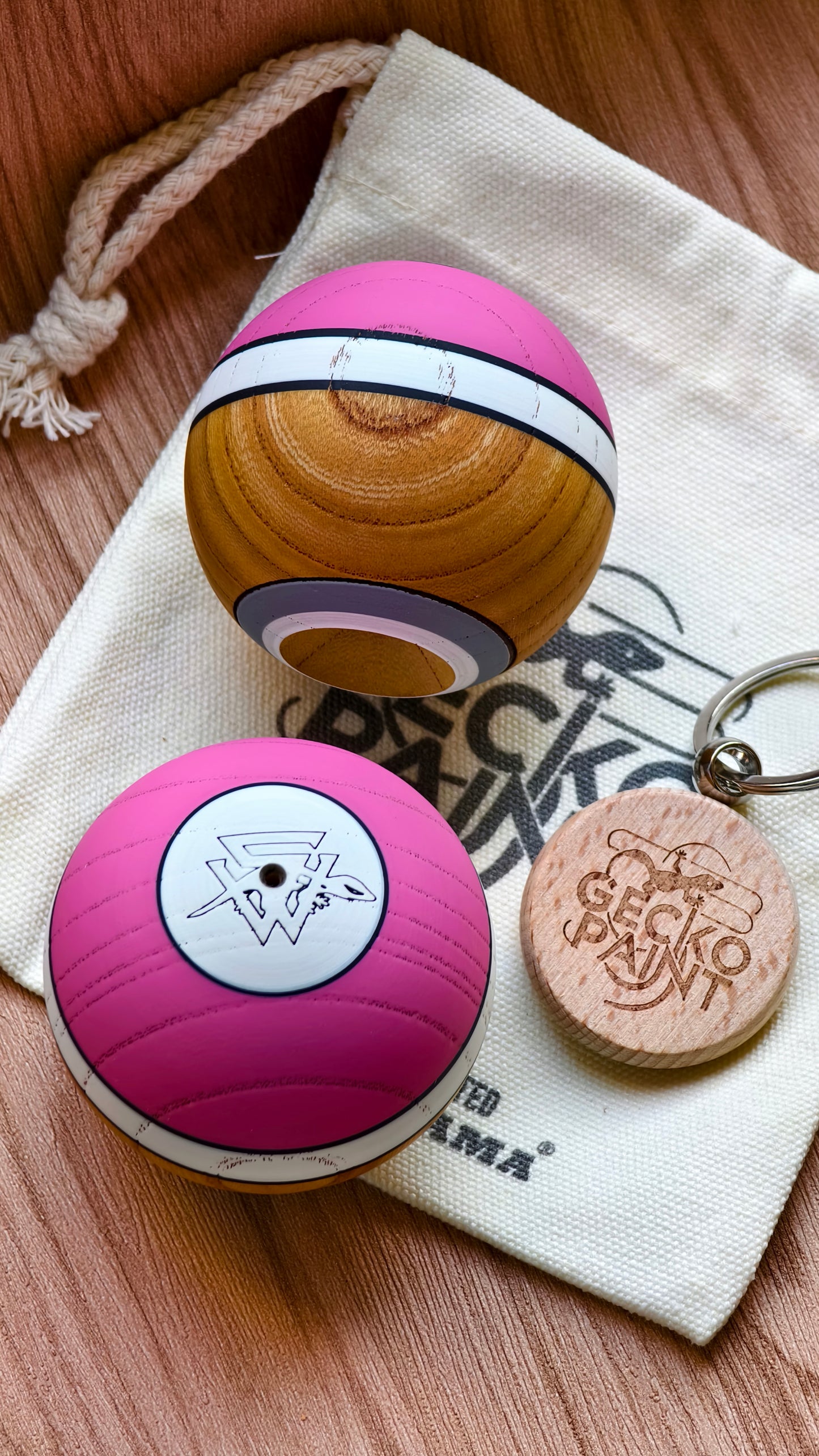 Winner kendama Gecko paint Japan keyaki Sakura Pink tama only