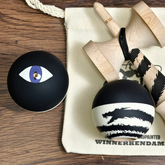 Winner Kendama  Gecko paint  Black dragon tama only NEW