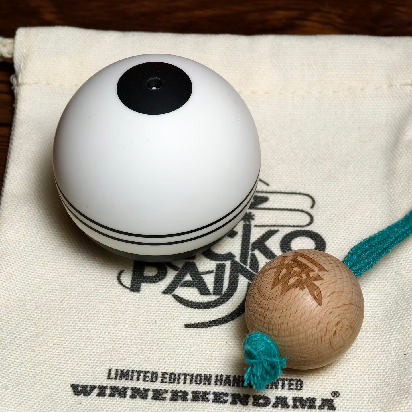 Winner Kendama  Gecko paint AE86 PLA tama only NEW