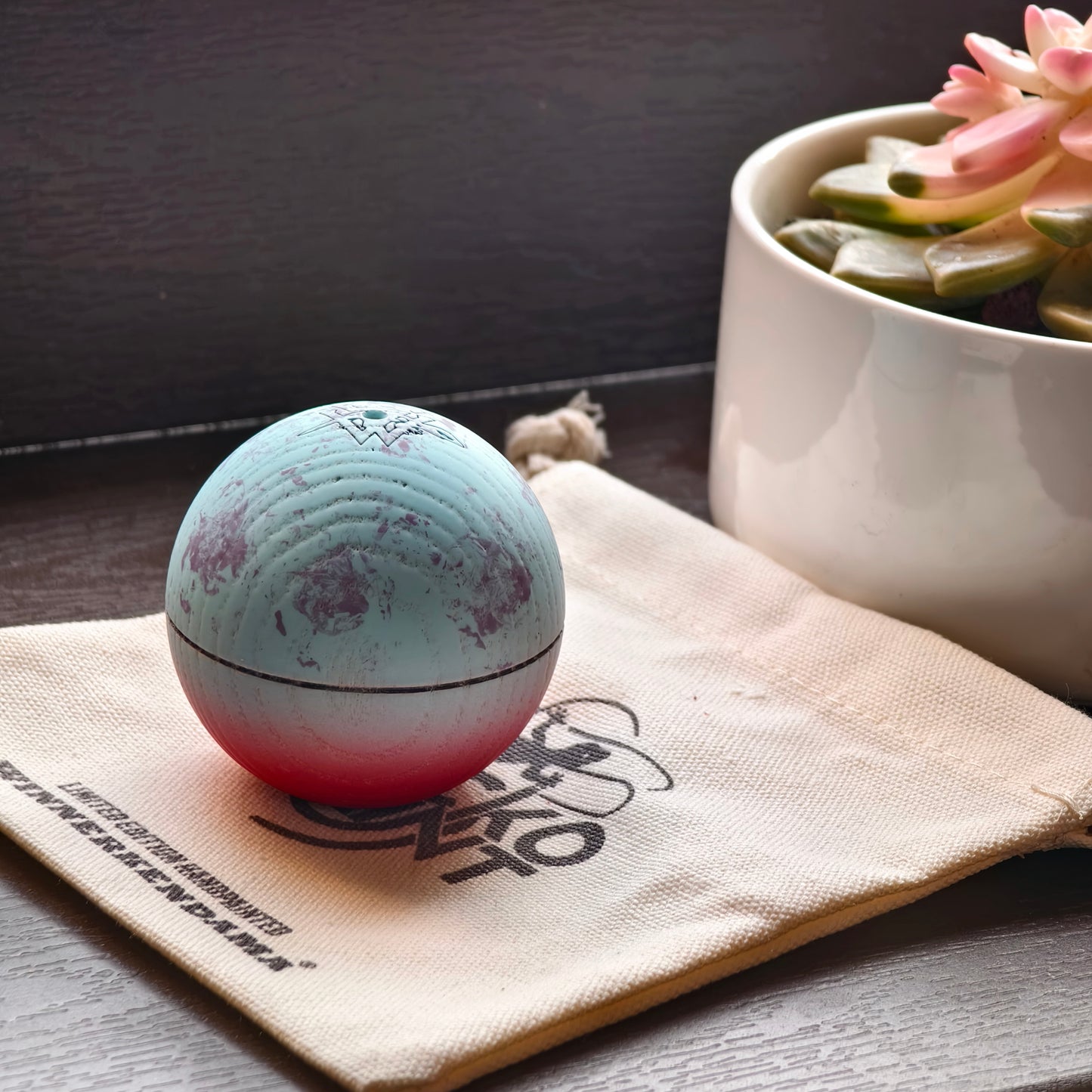 Winner Kendama  Gecko paint Crimson-Blue Planet tama only NEW