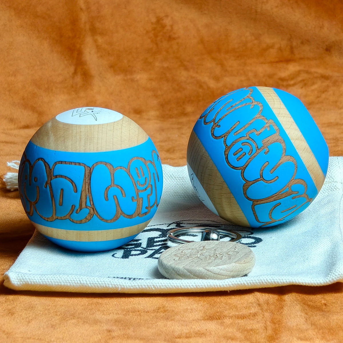 Winner kendama Gecko paint Hollow Blue
tama only