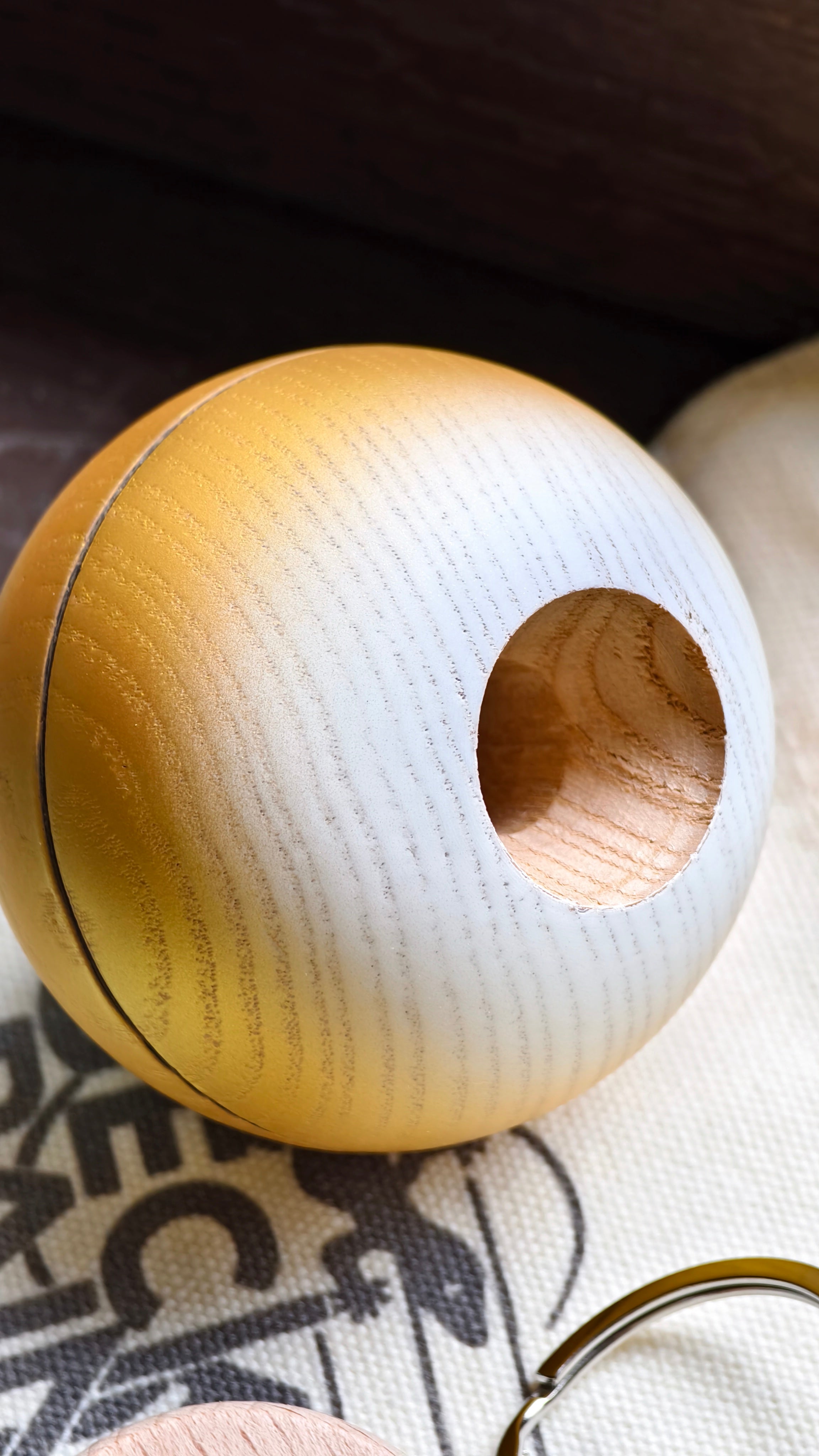 Winner kendama Gecko paint Gold Gloss tama only – Winner Kendama