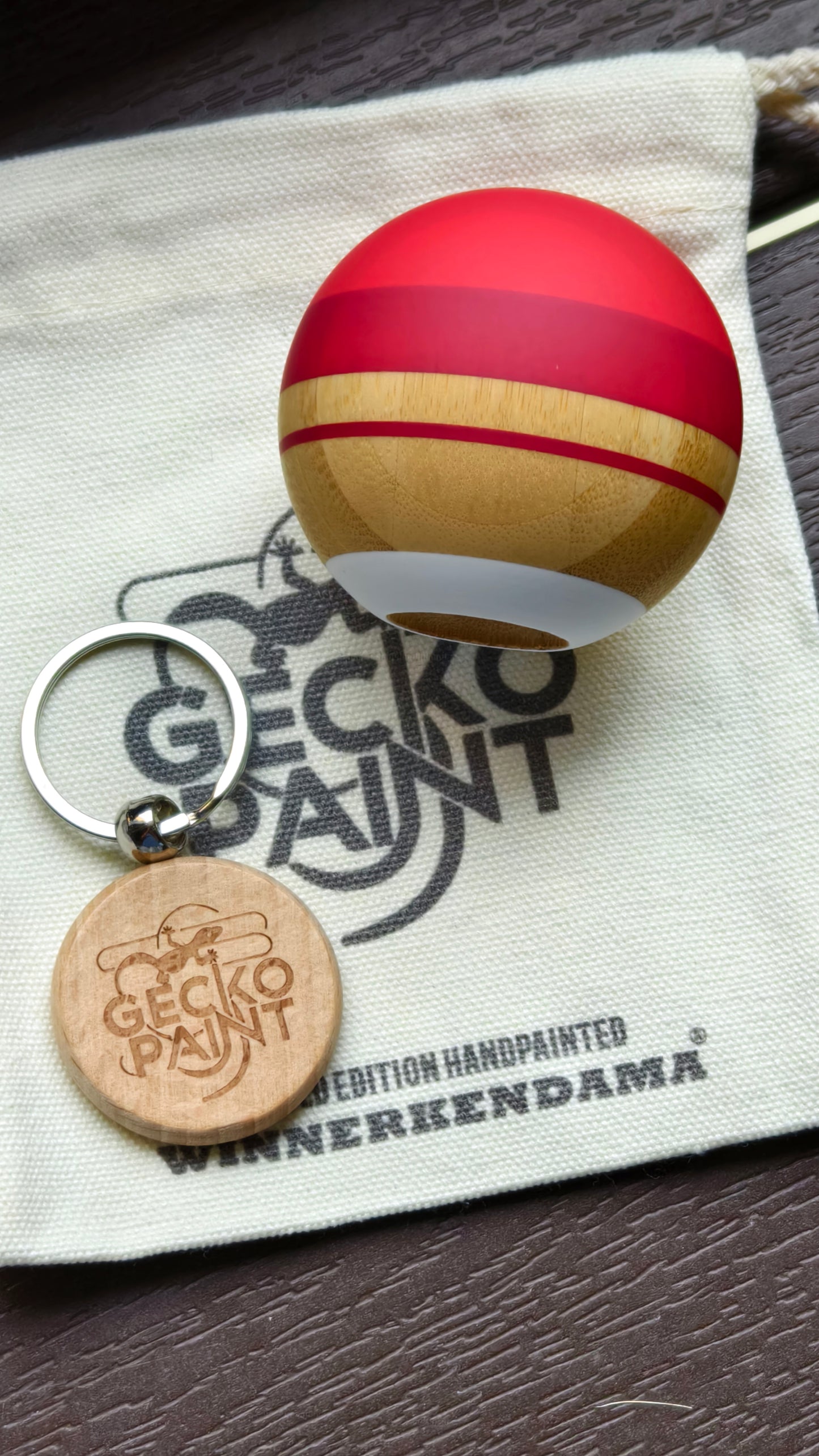Winner kendama Gecko paint Red Cherry tama only