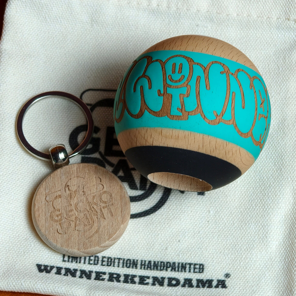 Winner kendama Gecko paint Hollow Celadon
tama only