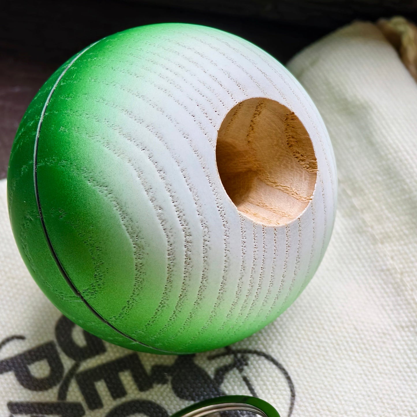 Winner kendama Gecko paint Forest Gloss tama only