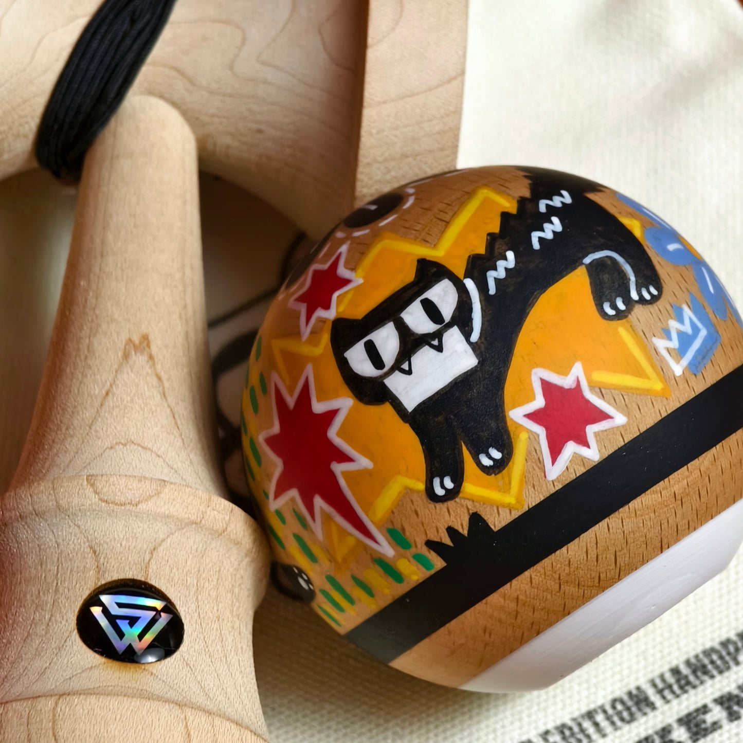 Winner Kendama Gecko paint  Tricat Hand drawn tama only NEW