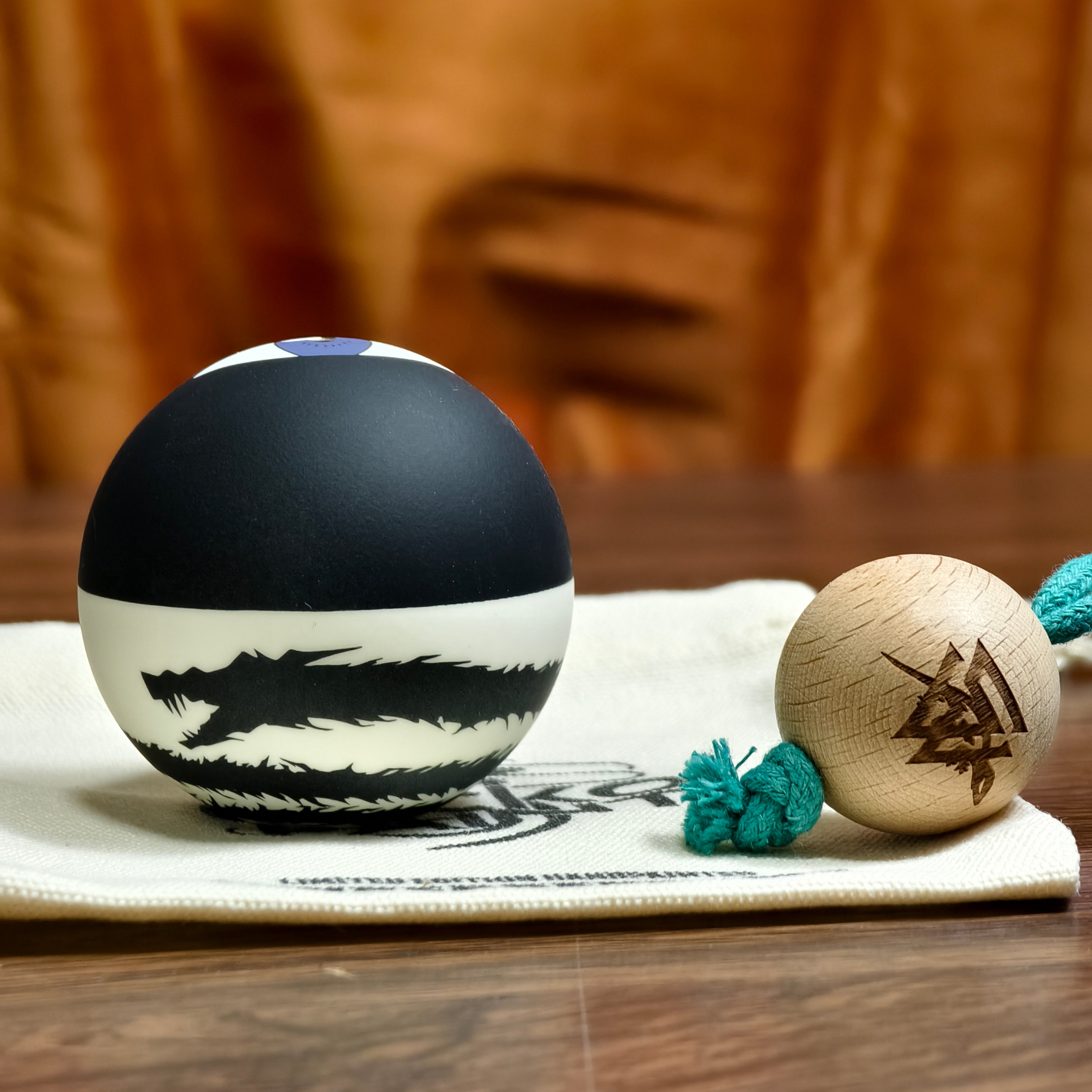 Winner Kendama Gecko paint Black dragon tama only NEW