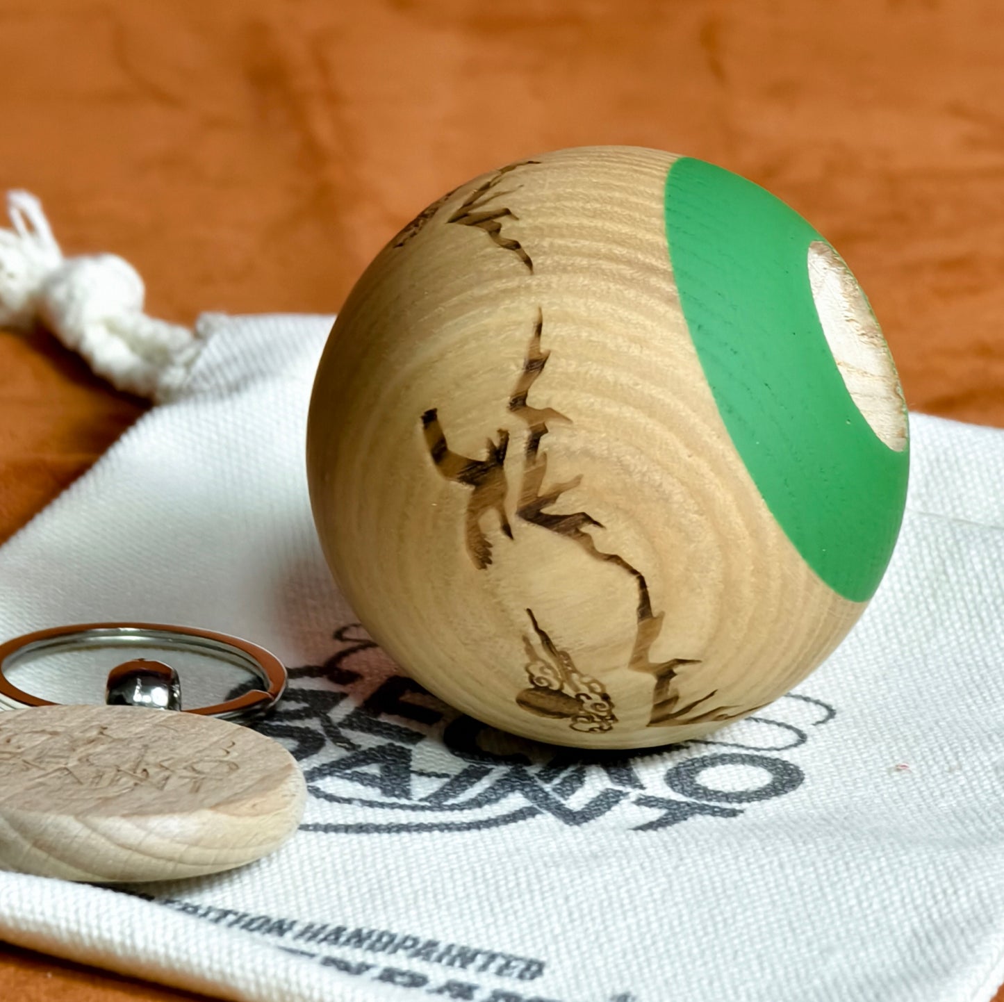 Winner kendama Gecko paint Mountain tama only