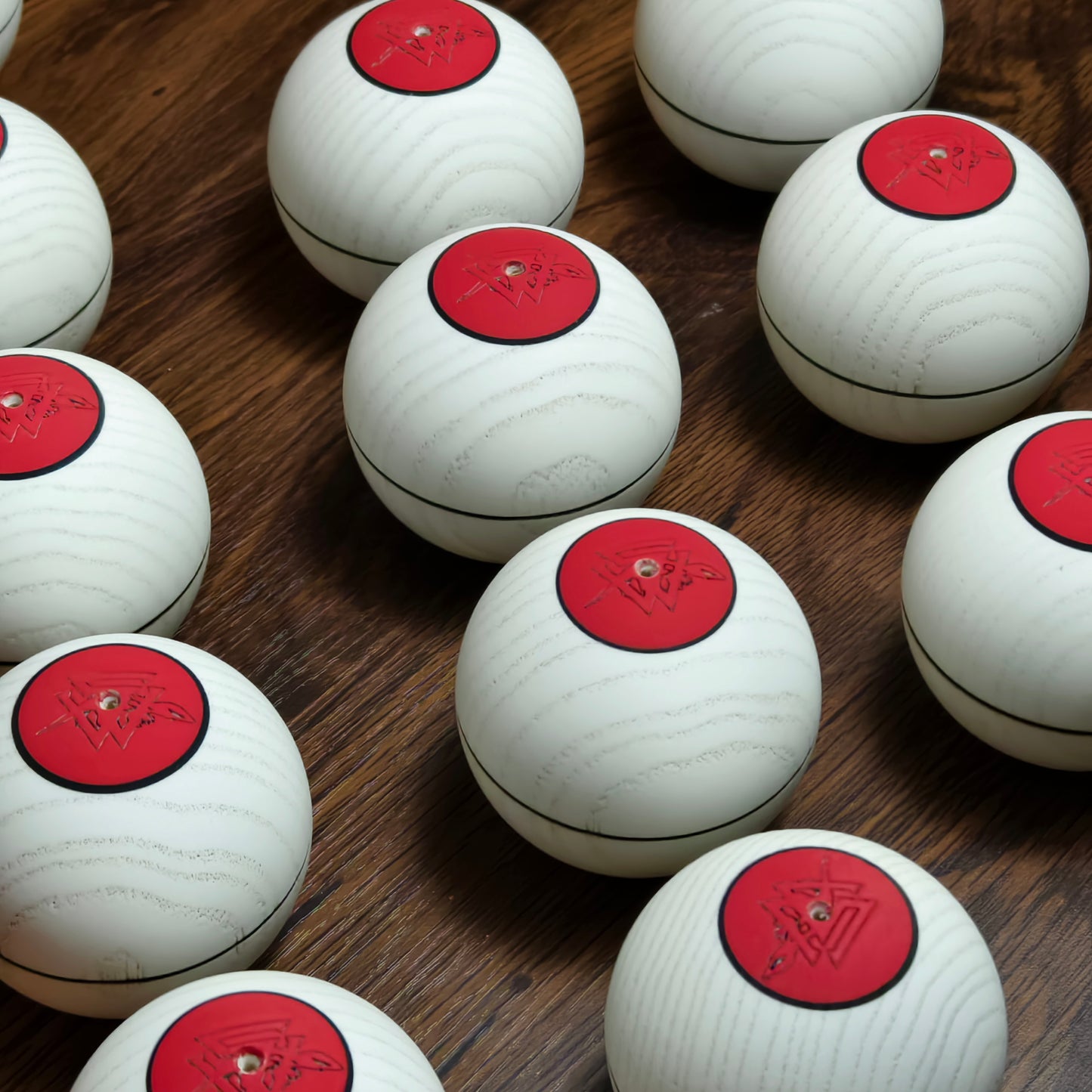 Winner Kendama Red Snow Tama only Gecko paint