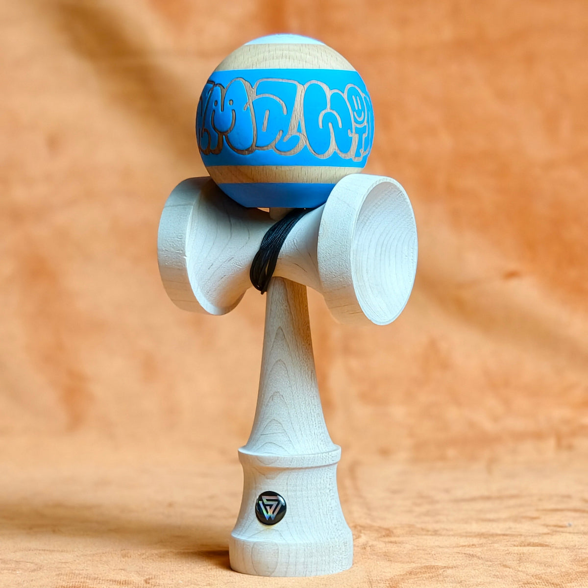 Winner kendama Gecko paint Hollow Blue
tama only