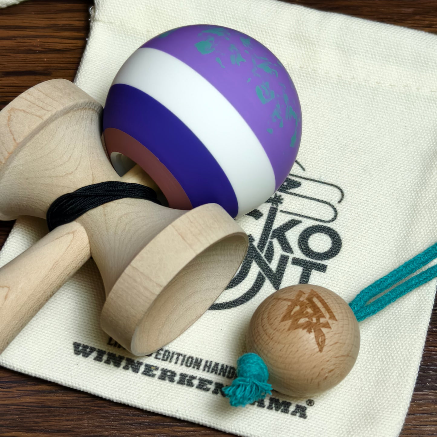 Winner Kendama  Gecko paint  Purple Dreamy Nebula
PLA tama only NEW