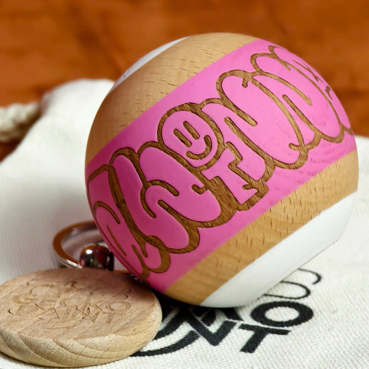 Winner kendama Gecko paint Hollow Pink
tama only