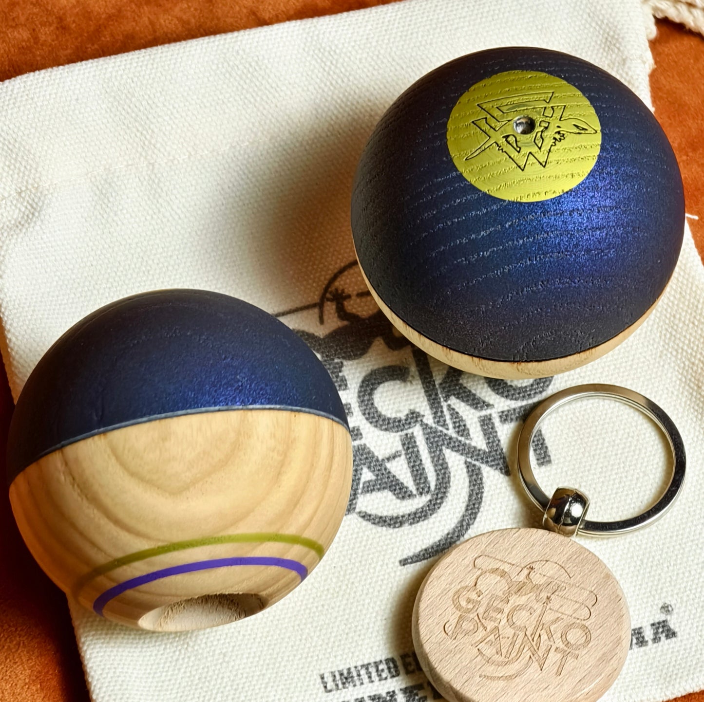 Winner kendama Gecko paint Blue ore tama only