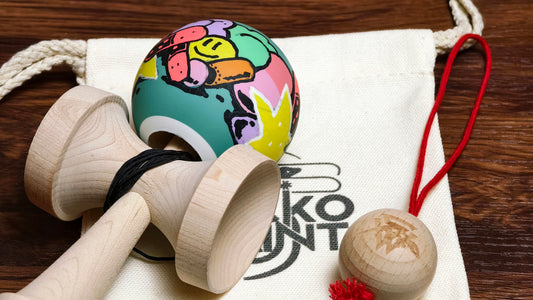 Winner Kendama  Gecko paint  hand-dawn tama only