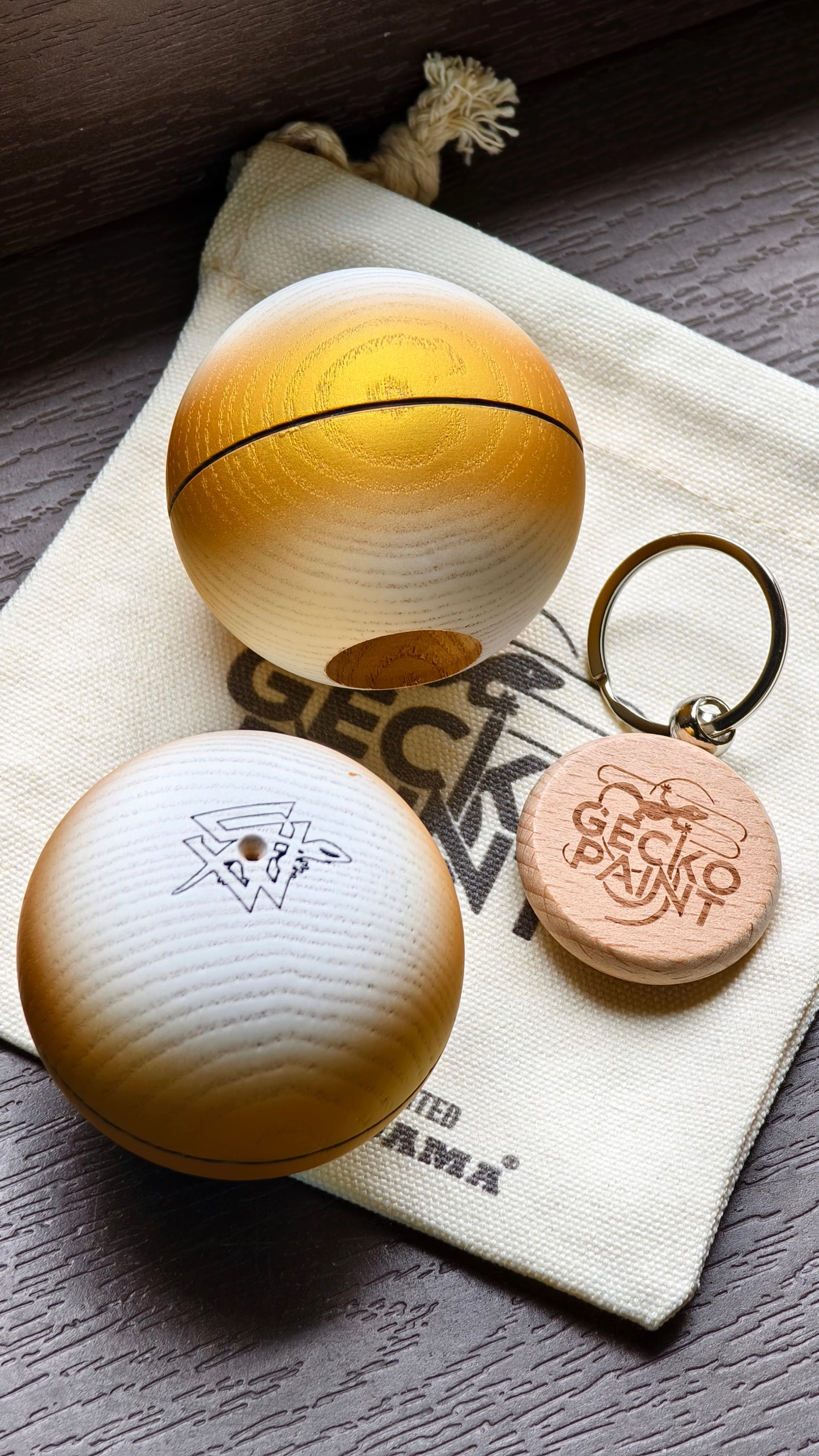 Pre order Winner kendama Gecko paint Gold Gloss tama only
