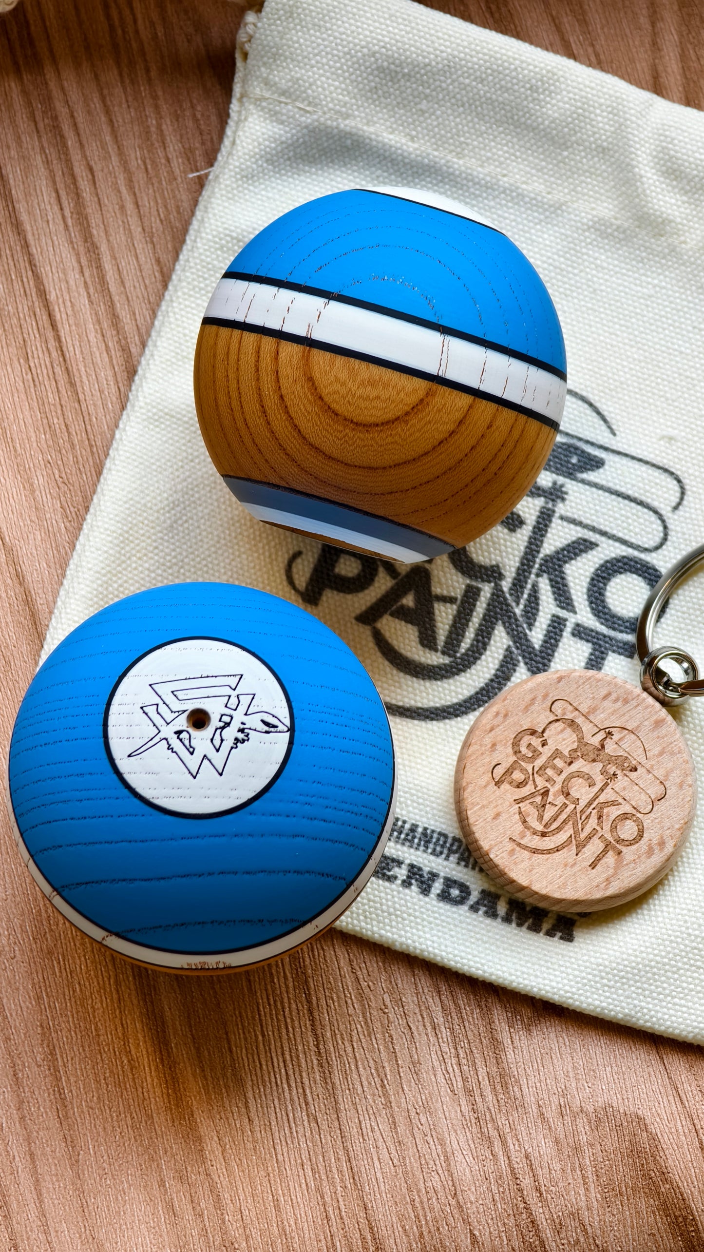 Winner kendama Gecko paint Japan Keyaki Indigo Blue  tama only