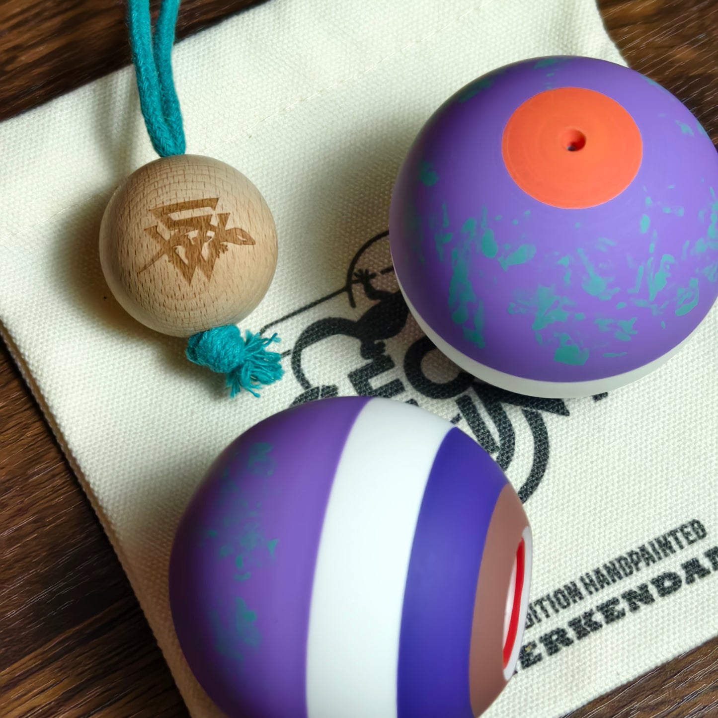 Winner Kendama  Gecko paint  Purple Dreamy Nebula
PLA tama only NEW