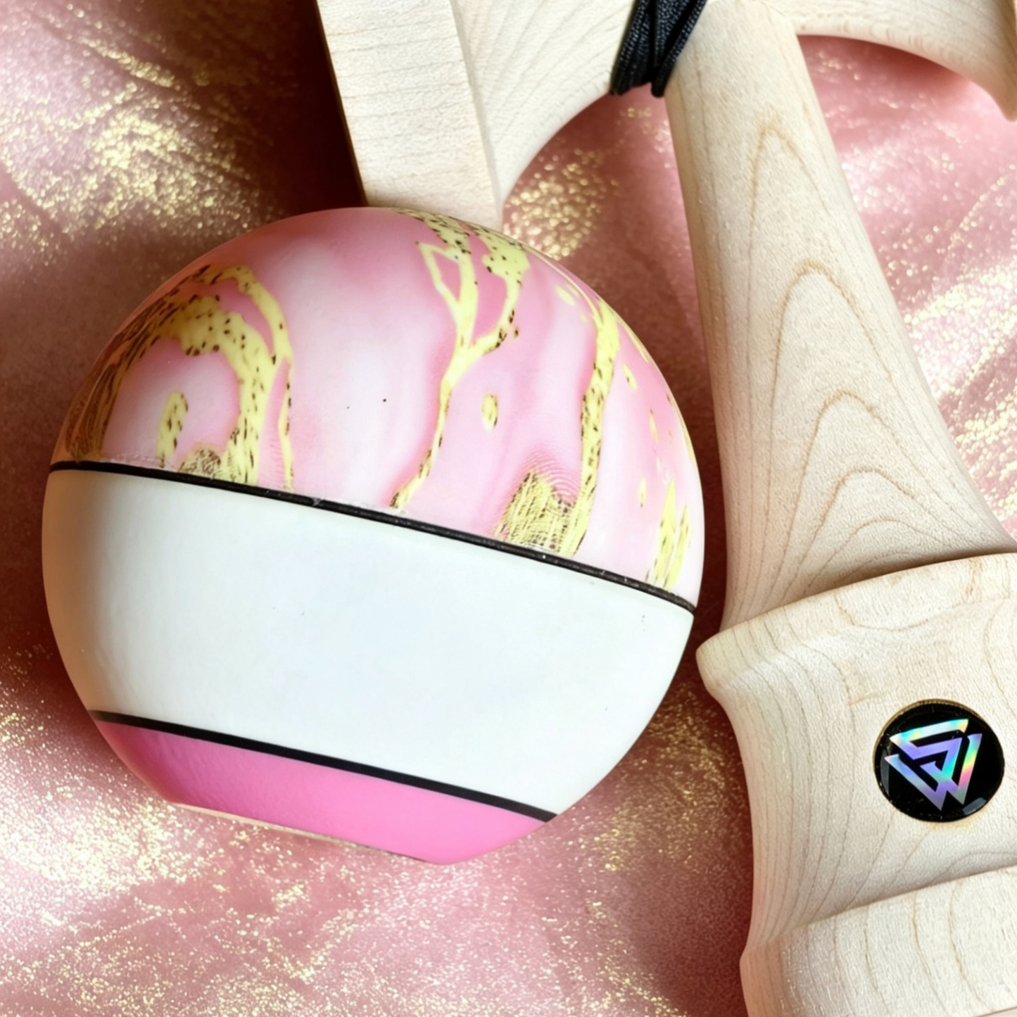 Winner kendama Gecko paint Blush tama only
