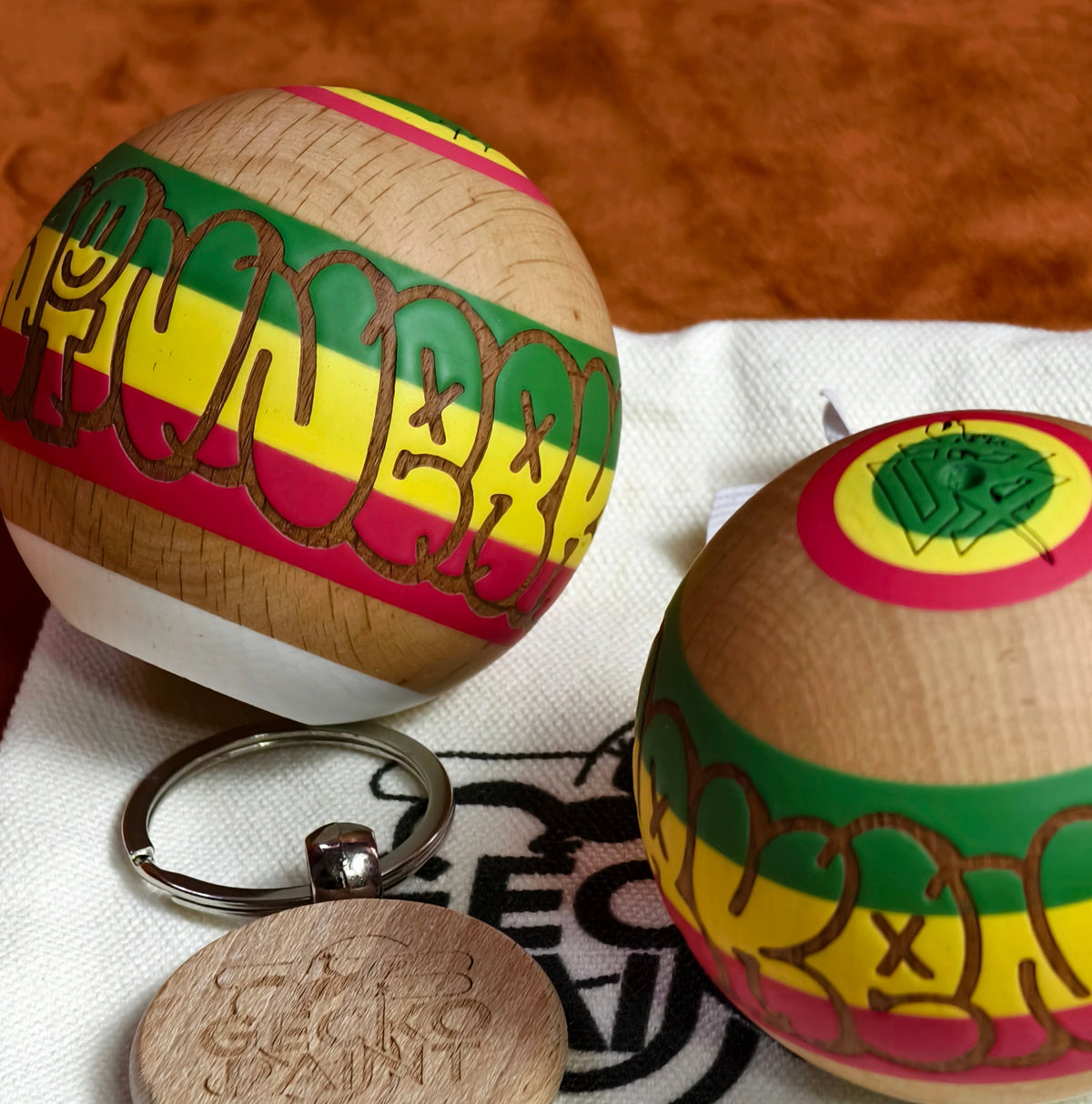 Winner kendama Gecko paint Rasta Throw‑up
tama only