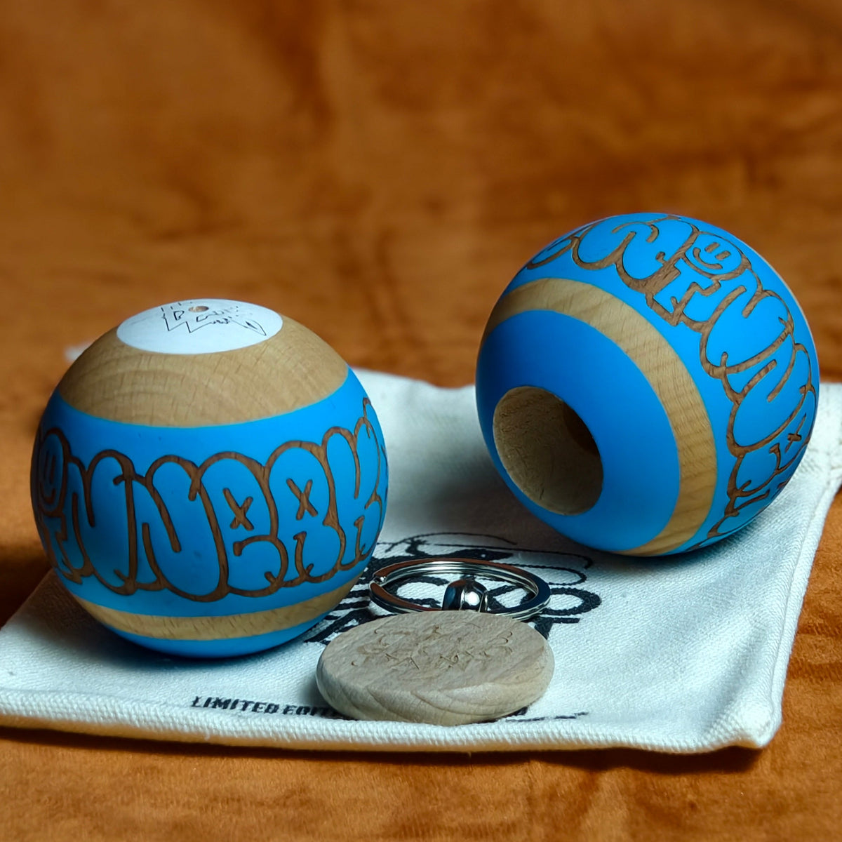 Winner kendama Gecko paint Hollow Blue
tama only