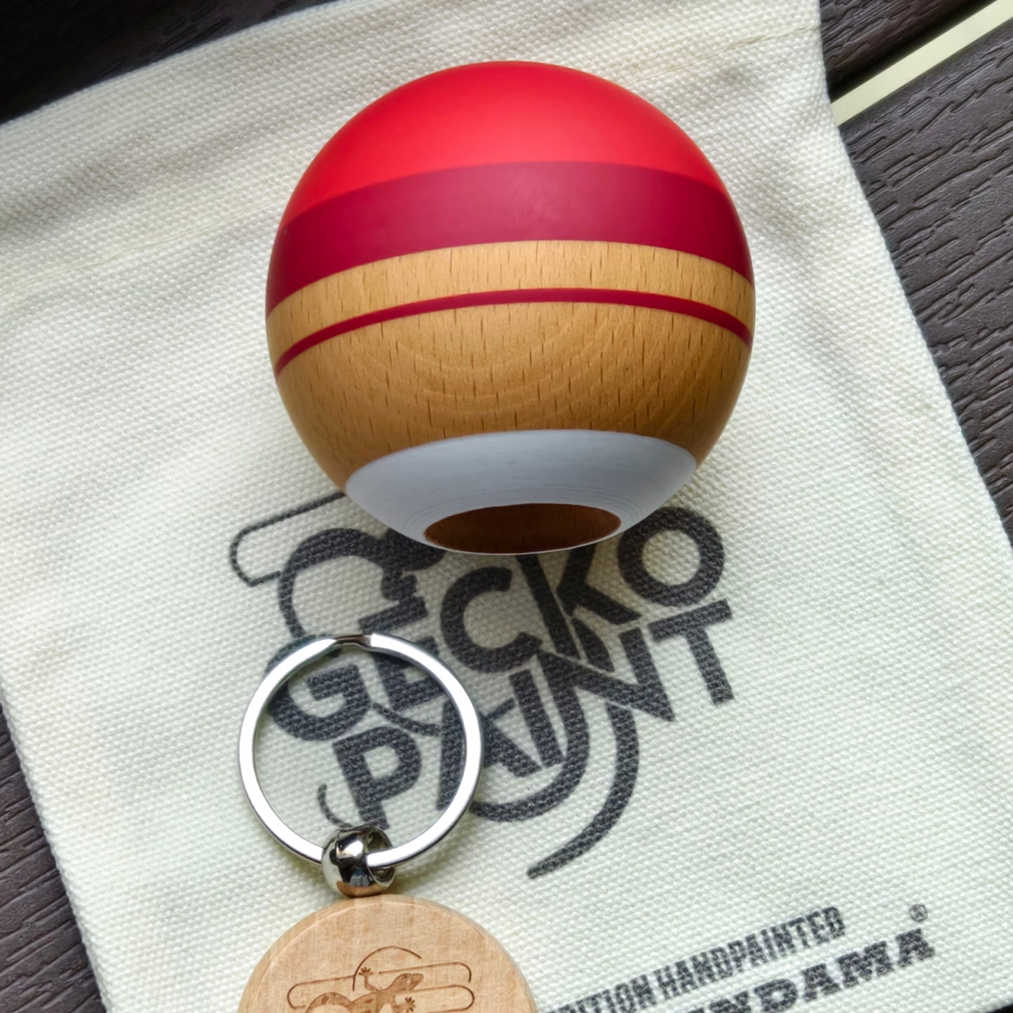 Winner kendama Gecko paint Red Cherry tama only