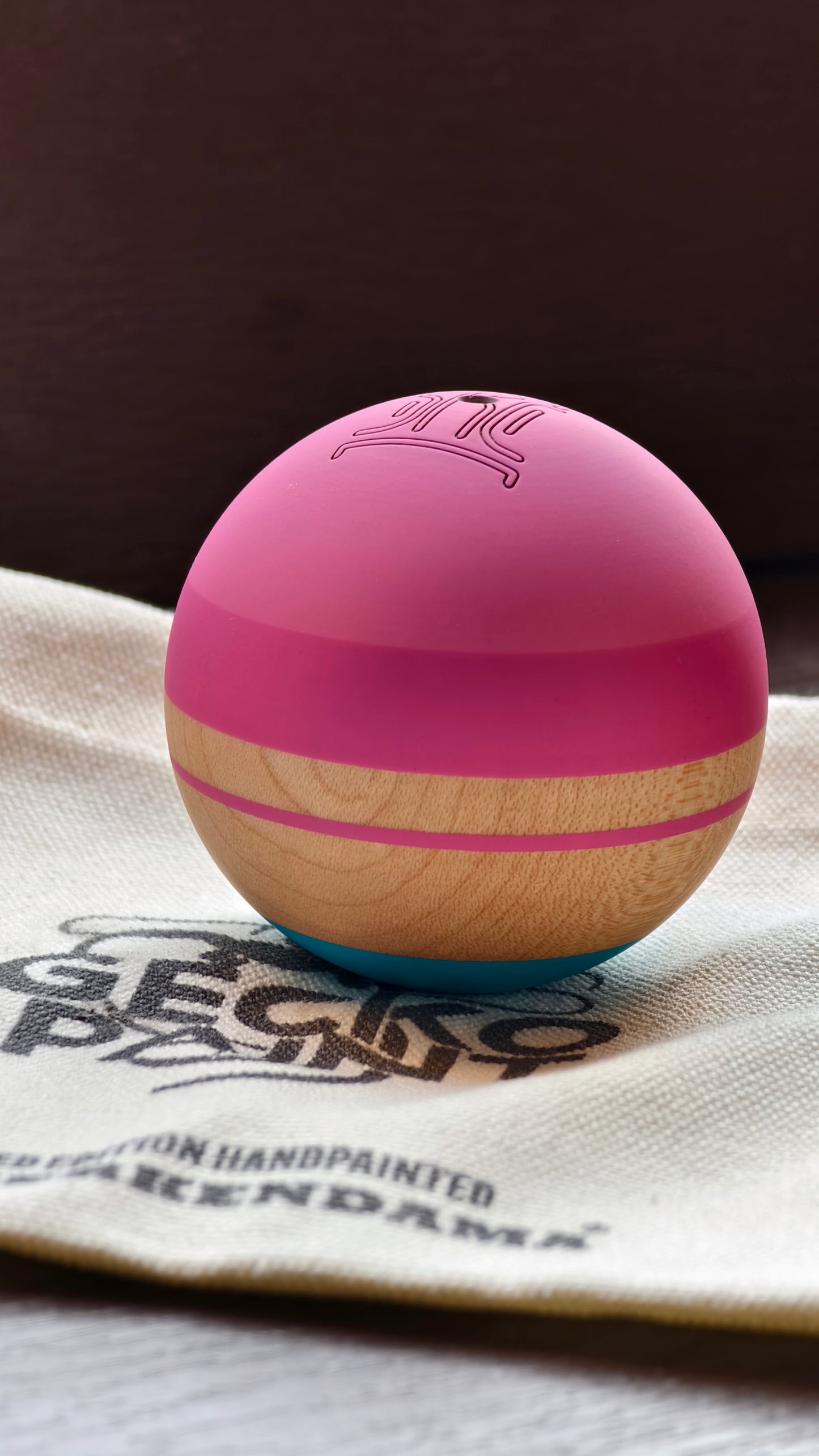 Winner kendama Gecko paint SKC Sakura Wave tama only