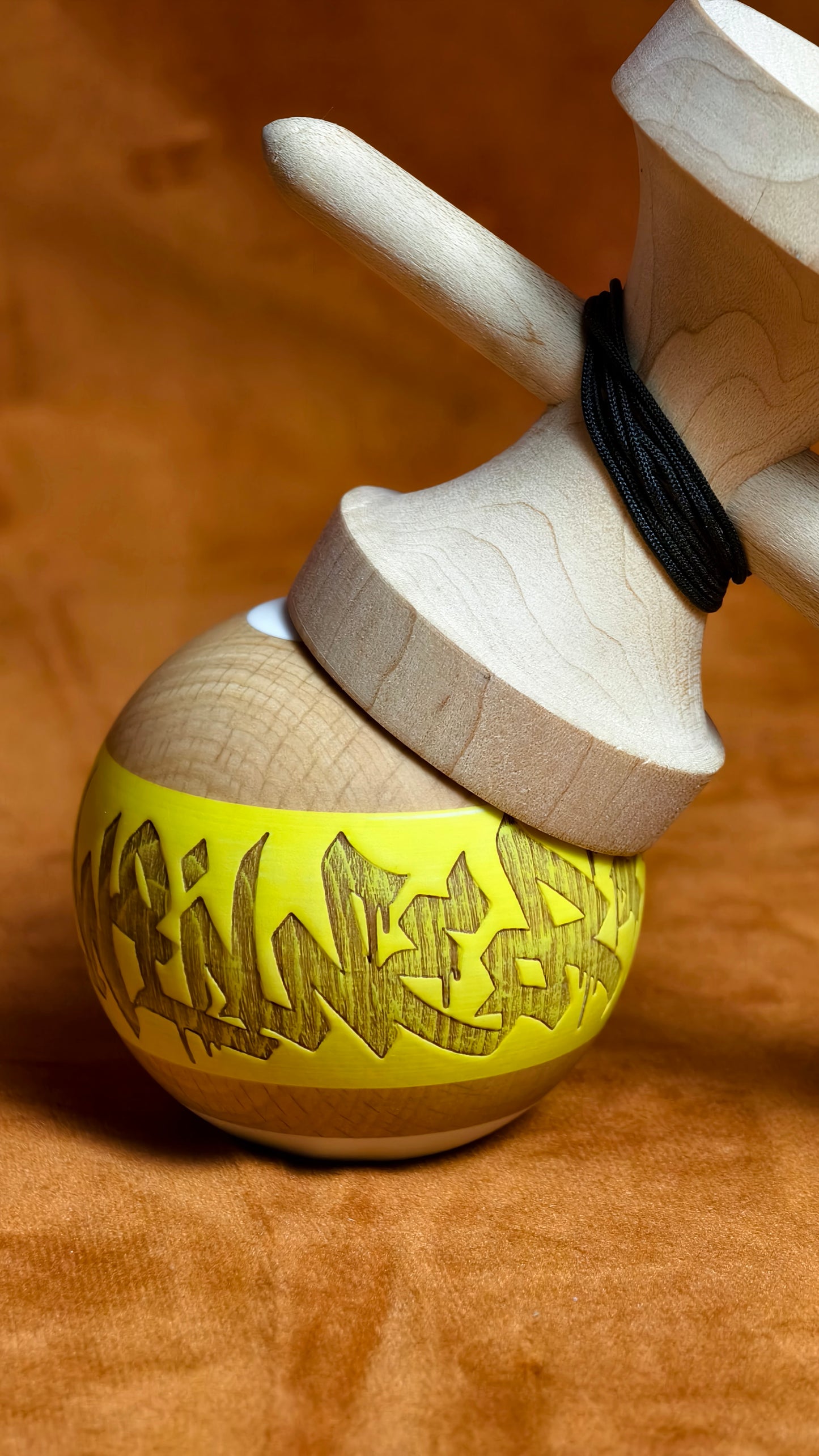 Winner kendama Gecko paint Graffiti tama only