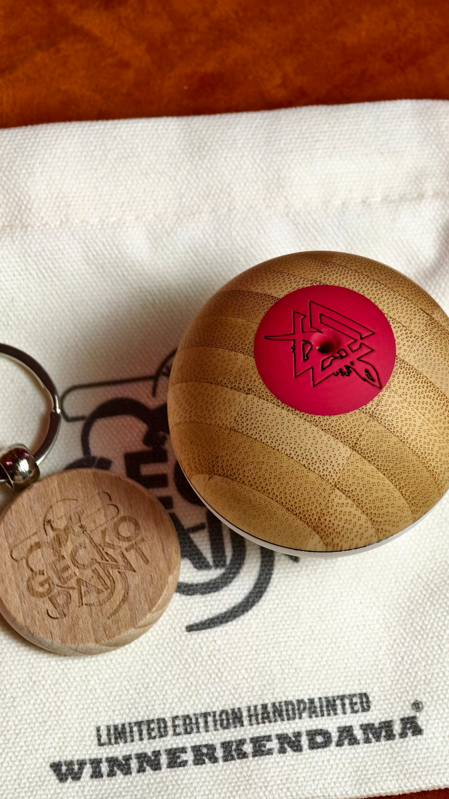 Winner kendama Gecko paint Spark tama only