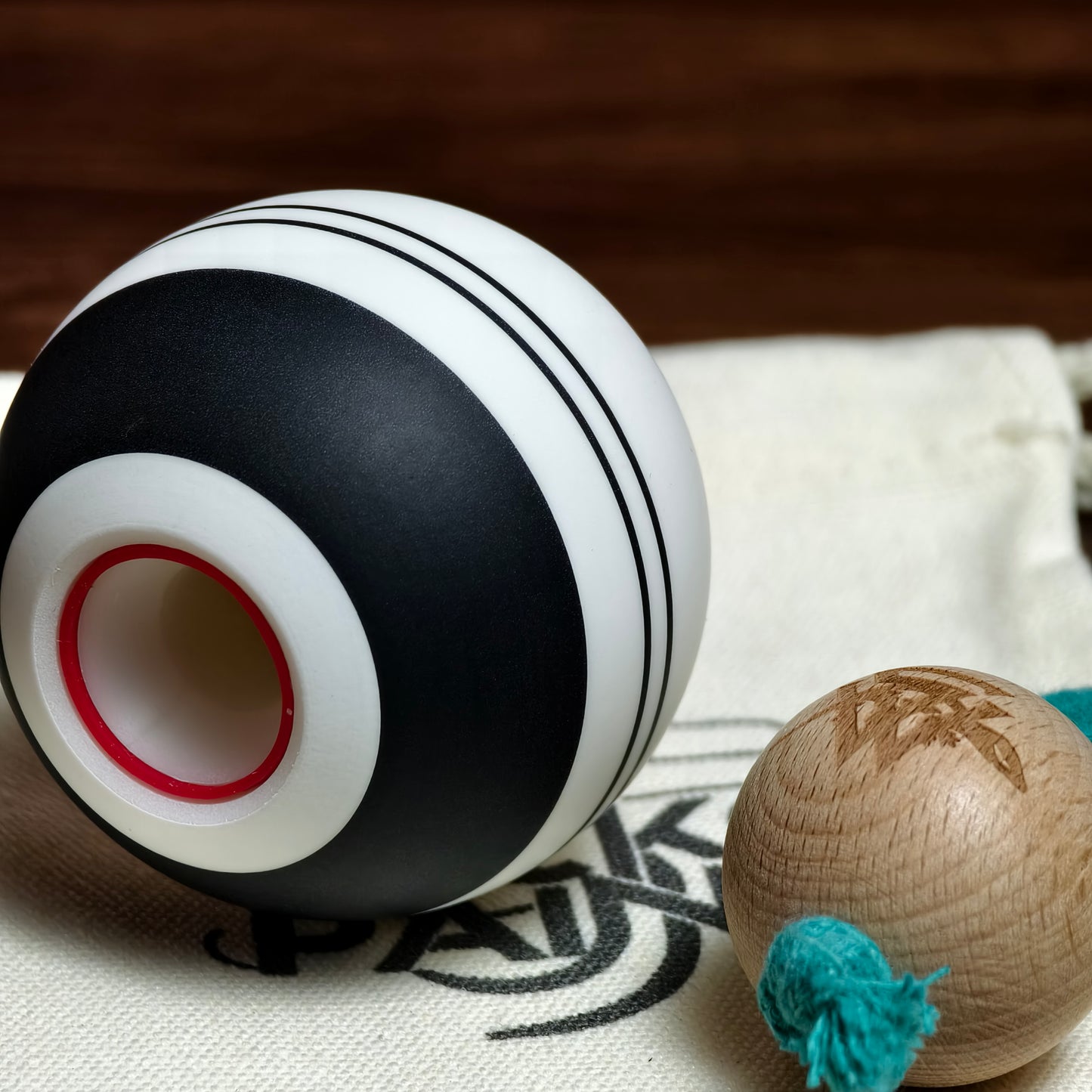 Winner Kendama  Gecko paint AE86 PLA tama only NEW